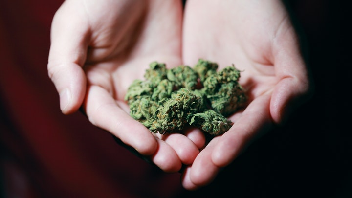 Weed hands