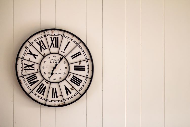 Clock at an alcohol drug rehab clinic