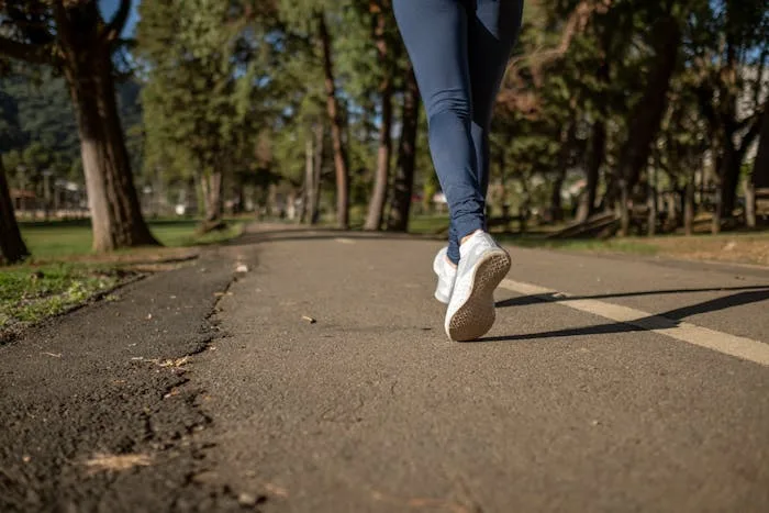 Improving mental health by walking